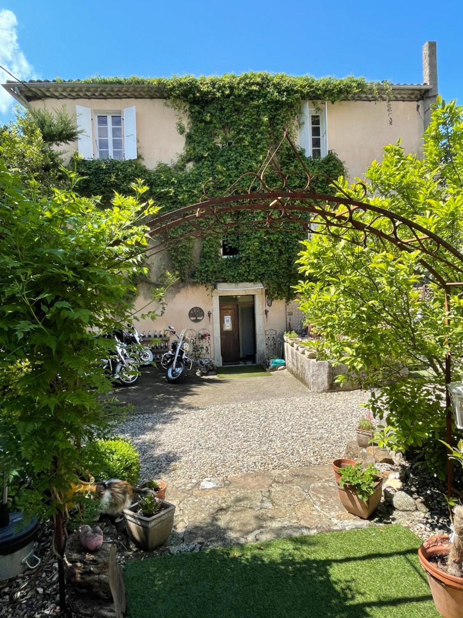 Maison Du Manoir Валлон-Пон-д'Арк Экстерьер фото